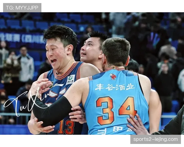 四川队左朕年景菡一难挑大梁 莫科执教能力受质疑